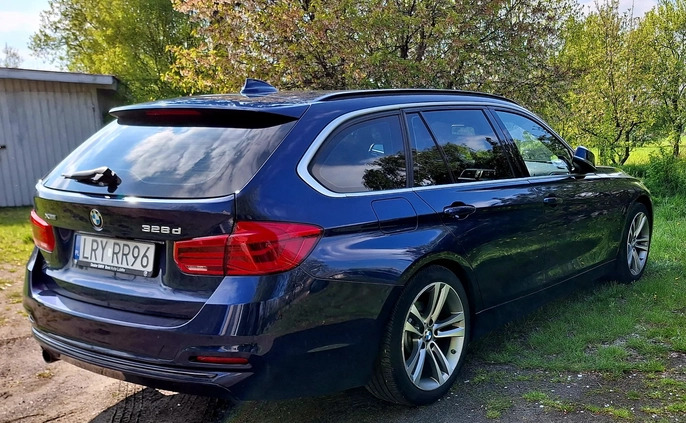 BMW Seria 3 cena 91600 przebieg: 66000, rok produkcji 2017 z Ryki małe 106